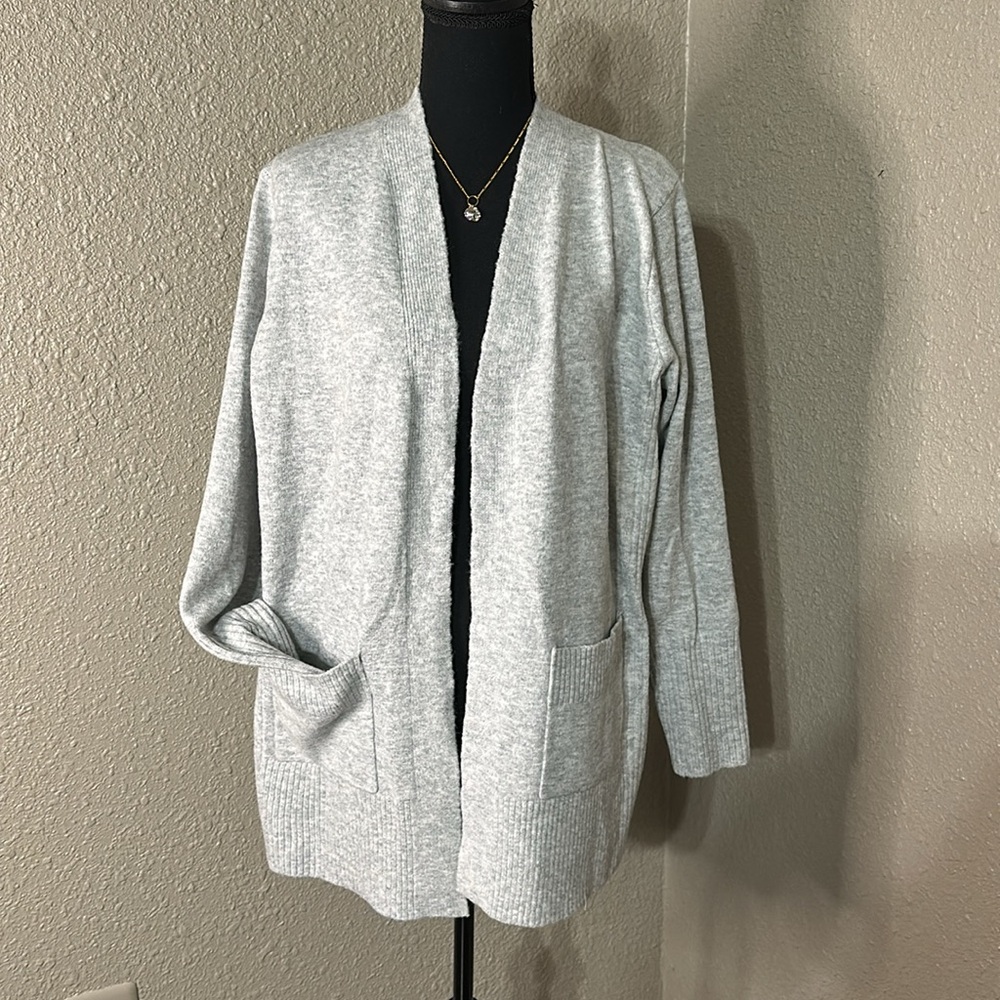 NWOT LOVE ELLIE Cardigan‎ ribbed detail/pockets - heather gray